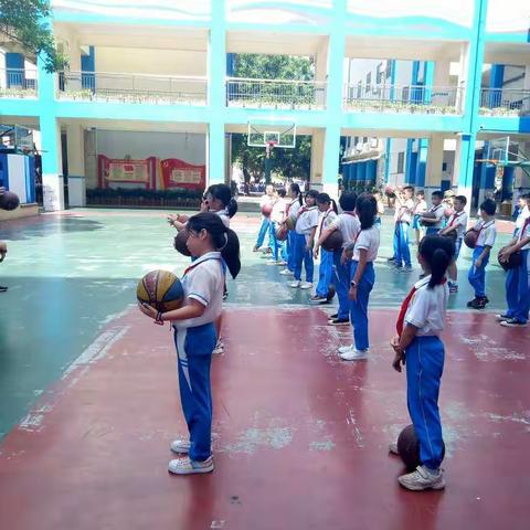 第十五期师徒结对汇报课（体育学科）