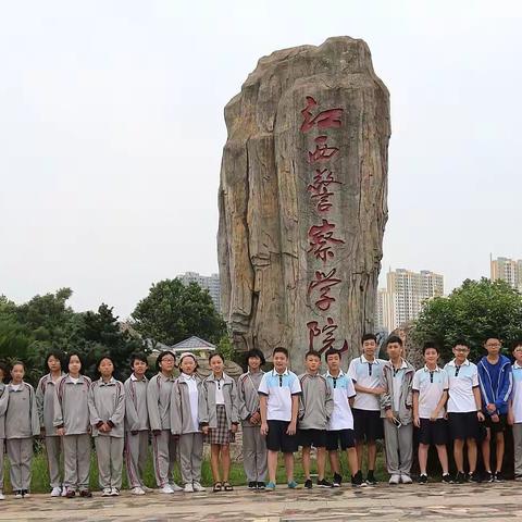 走进警营•外国语中学初二（6）班