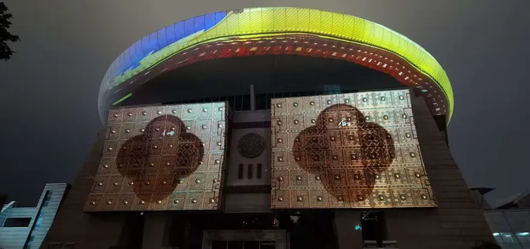 郑州博物馆旁边烂尾楼叫什么