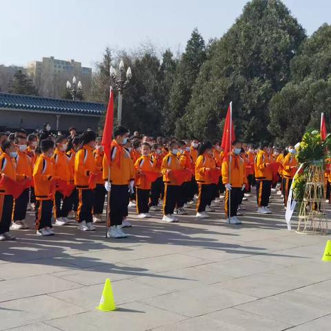 东风路小学学苑分校举行入队仪式