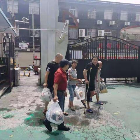 洪水无情    人间有爱