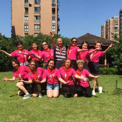 今天是儿童节祝曾经是孩子的我们青春不老永远保持一颗纯真的童心用有甜美的微笑与情怀过个难忘的儿童节 2