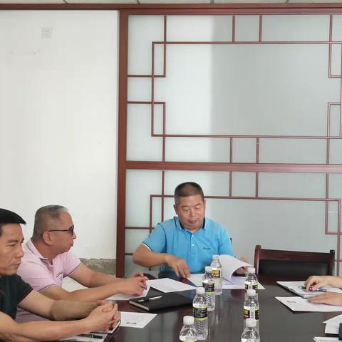 区卫健委召开党组（扩大）会议