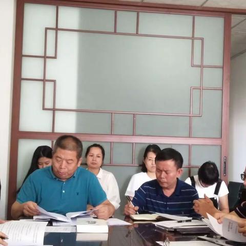 区卫健委召开党组（扩大）会议