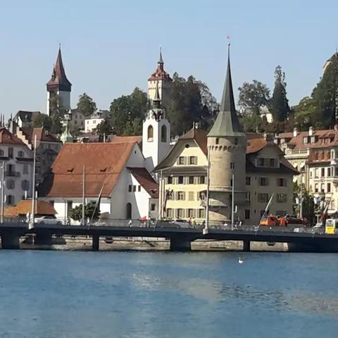 琉森湖、八角水塔、卡贝尔桥