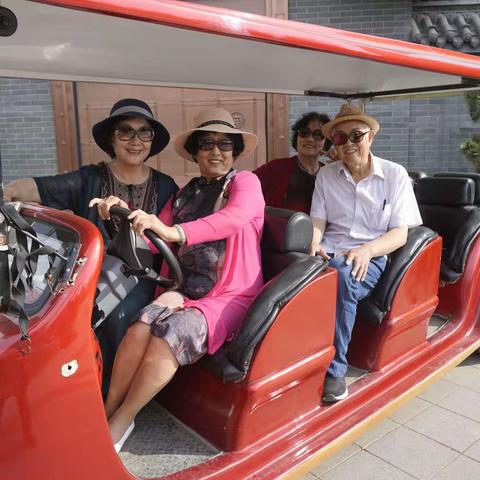 呼和浩特脑包馨村，景色怡人