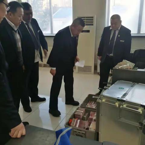 鄂温克旗支行完成节前查库工作