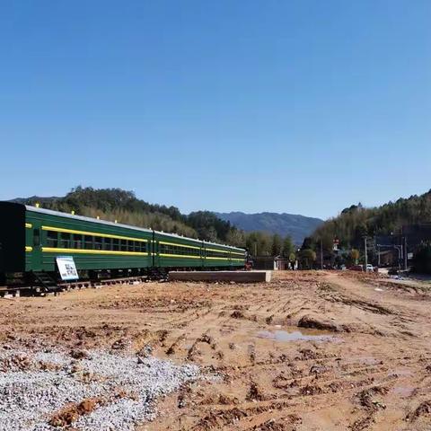 实地勘察拔里村乡村振兴项目