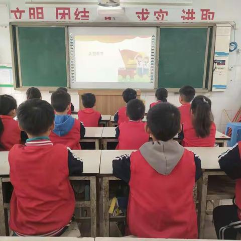 “喜迎二十大 争做好队员” 高村小学建队日系列活动