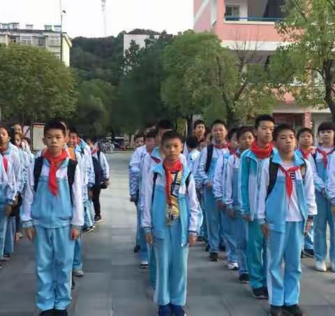 “齐心抗疫，静待花开”！赤壁市第二实验小学六（一）班全体师生，疫情期间“停课不停学”！