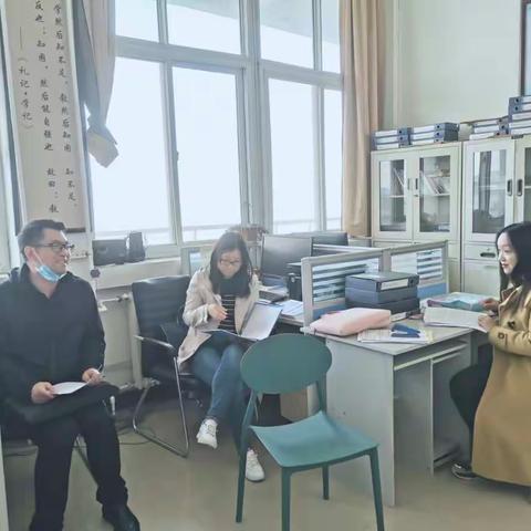 马克思主义学院第三党支部开展“强能力 锻作风”理论学习主题党日活动