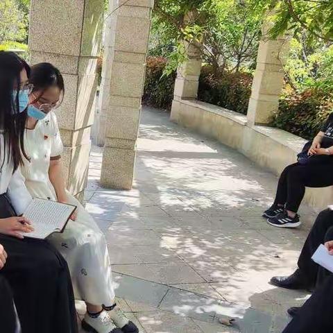 马克思主义学院第三党支部开展“法在我身边，尊法我带头”主题党日活动