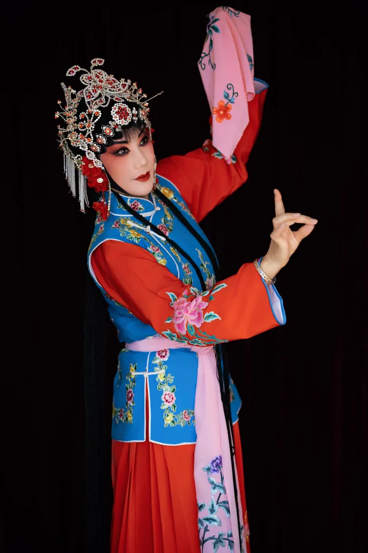 兰州市城关区天水南路社区秦腔艺术团,戏友老师发群化妆剧照像片