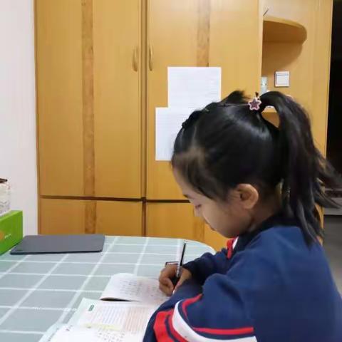 晒晒我的读书收获.《我爱唐诗宋词》乐亭县第三实验小学四六班   石肖冉