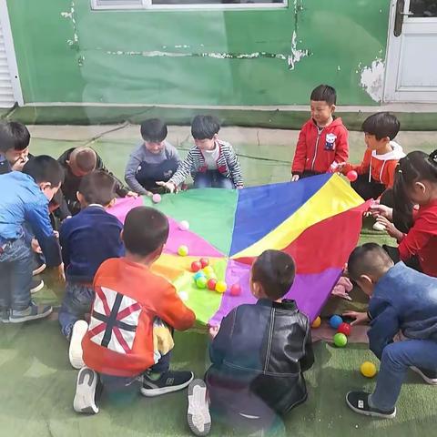 小太阳幼儿园，只做孩子们喜欢的幼儿园
