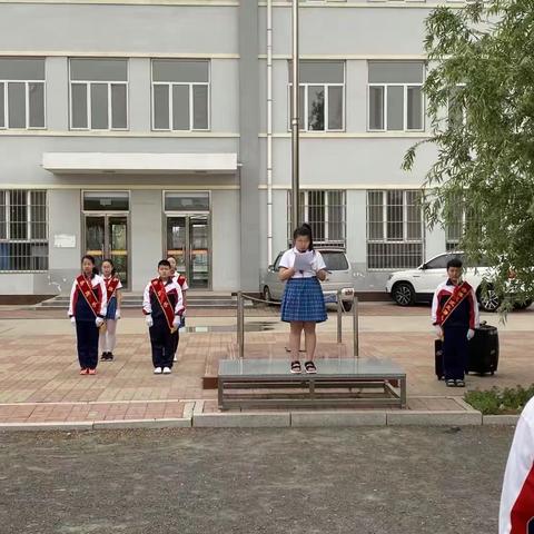 虹桥镇大湾柳树中心小学一年级新生入队仪式