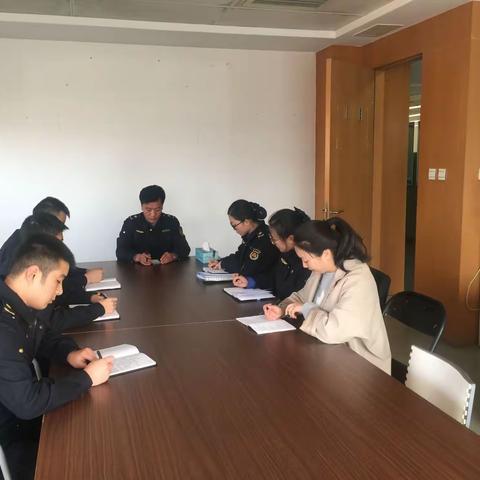 快字当先 密字把关 曲江城管执法局办公室召开文件传阅专项会议