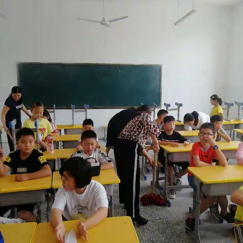 家校携手，共话成长——舞钢第七小学四一班2019秋期开学第一天纪实