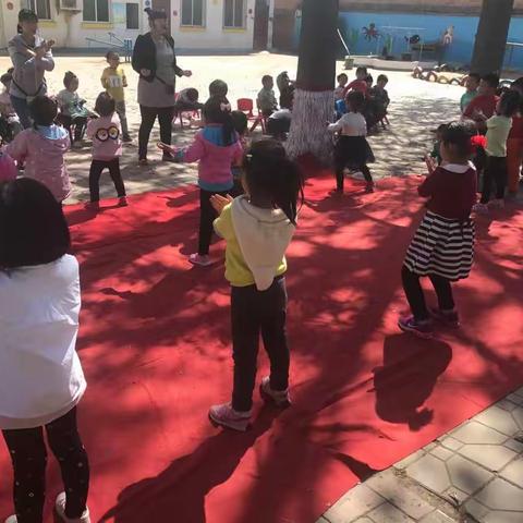 为传承国学经典，弘扬民族精神，展示艺术教育活动成果，西贾幼儿园开展了“传承国学经典”校园艺术节