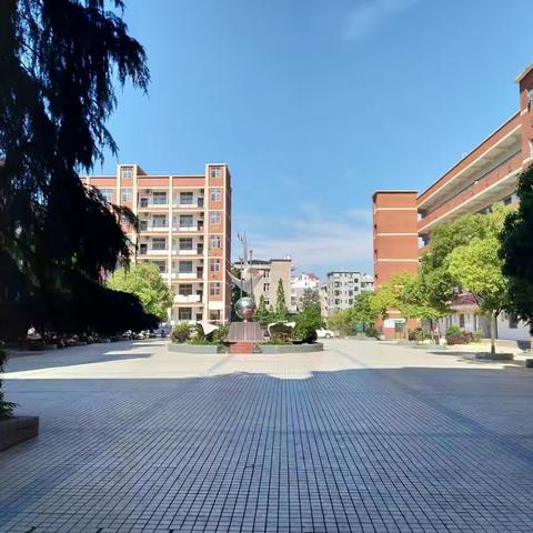 交流研讨互促进★兄弟学校共提高——赴铅山致远初中教学交流研讨略记