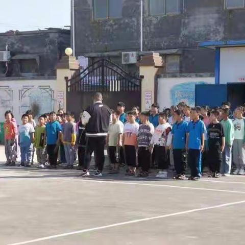 花木小学队列队形训练