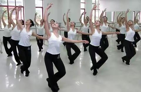 成人舞蹈相聚这里