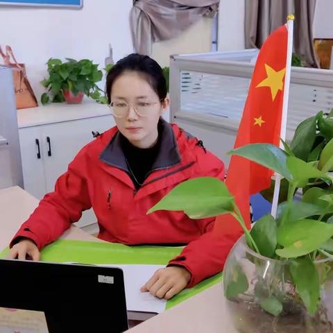 以优质的服务，赢得客户的信赖！——永修政企客户经理杨路路