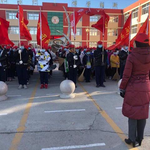 扮靓校园，扮靓家乡 ——韩城镇中开展为民服务活动