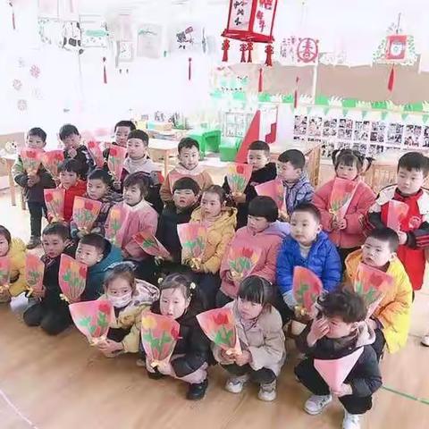 ”浓情女神节，暖心洛幼娃”——小班        系列活动五“郁金香🌷送妈妈”