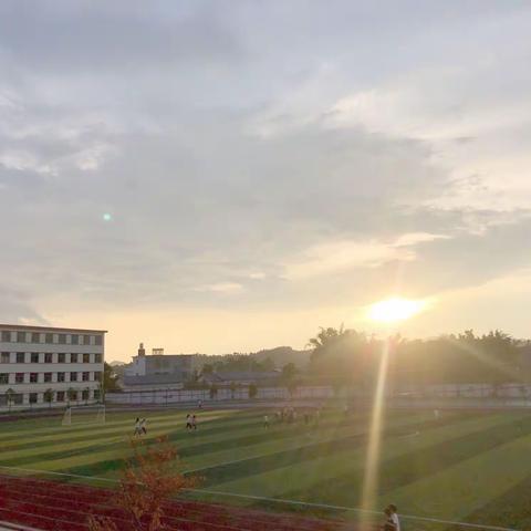 趣味蕴矫健，活力溢青春，﻿——留车中学初一年级趣味活动