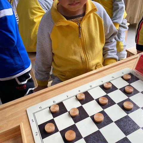 国际跳棋幼儿组大班组