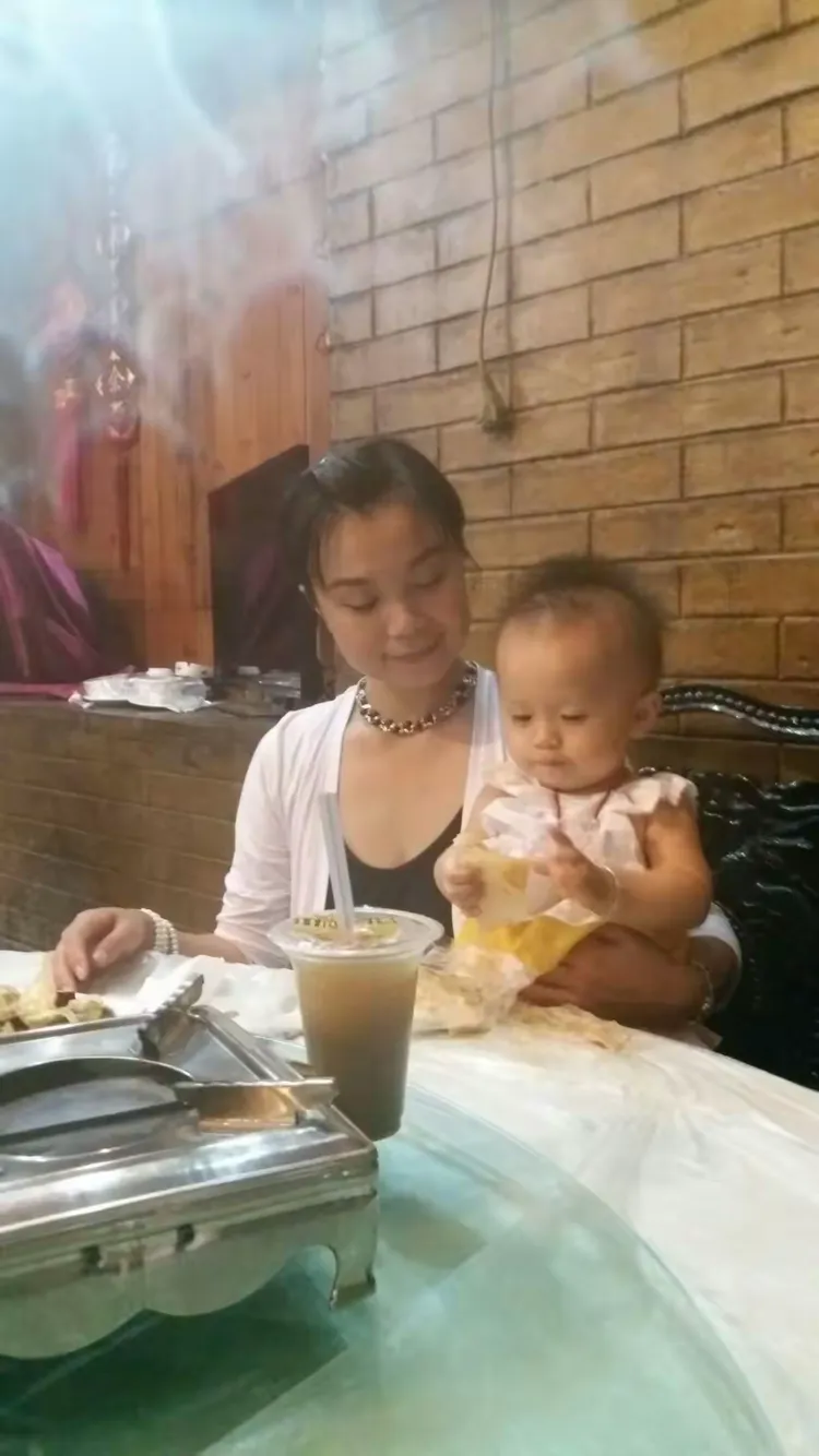 孙女玥玥生于2015年9月，我爱她，也爱儿子媳妇(第一集)