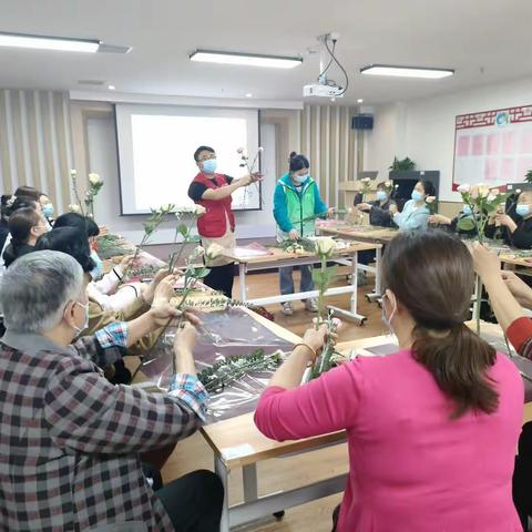 “花香送祝福，感恩母亲节”插花活动