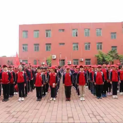 天坛实验小学六年级学生“学做俏花匠”研学实践活动