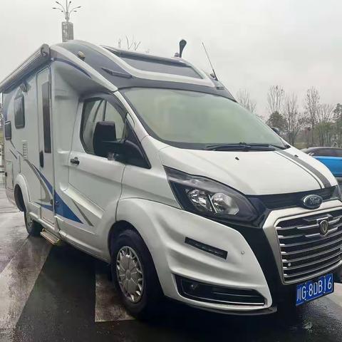 19年12月福特玉麒麟T型房车