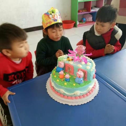 爱贝尔幼儿园大一智慧班高雨涵小朋友的六岁生日Party！