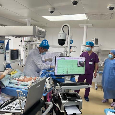 多学科腹膜透析挽救出生仅5天患儿高氨血症