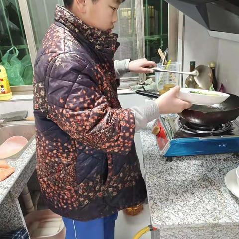 实践品美食，成长迎新春——绣湖中学808班吴镇宇