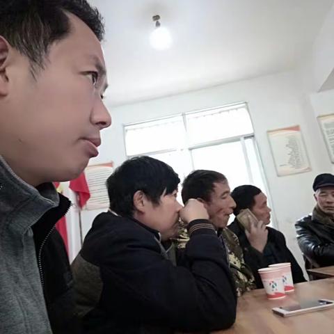 乔底村“进城脱贫我要怎么办”主题党日活动