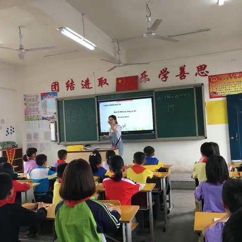 “趣、乐、活”，释放英语魅力的潘多拉魔盒——记靖石乡中心小学英语教研活动