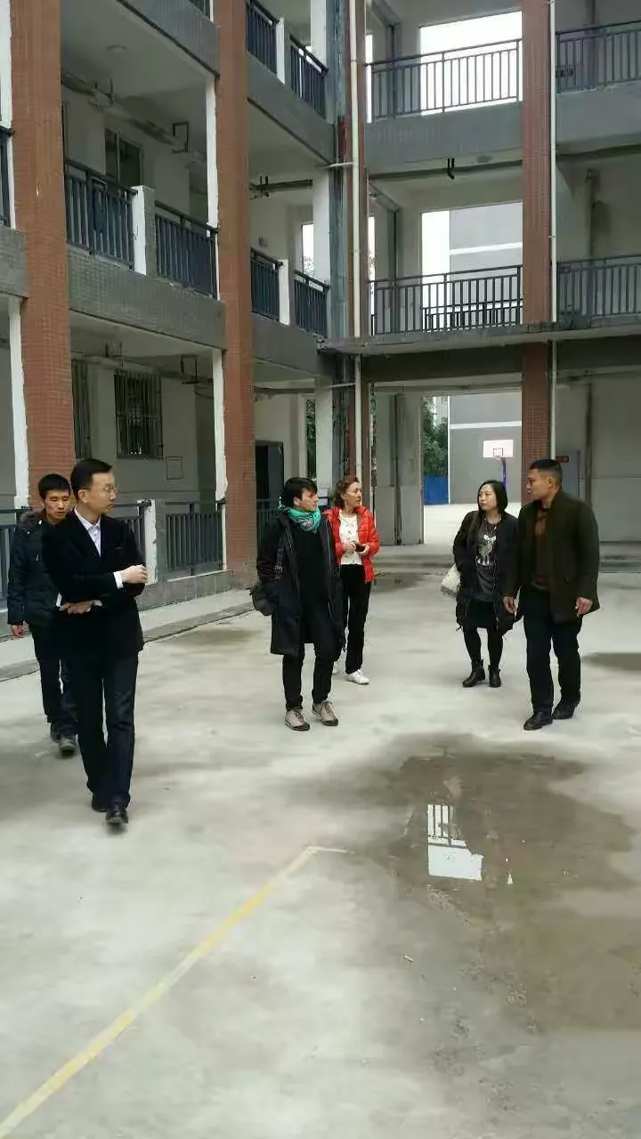 郁山中学慢慢美起来