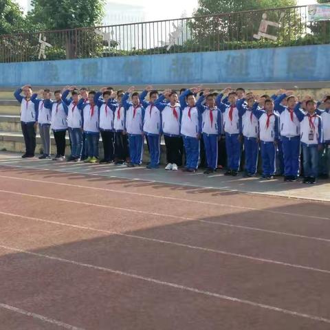 兖矿第一小学五、二班国旗下风采展示