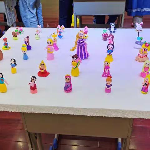 花儿朵朵开—兖矿一小美术社团成果展示