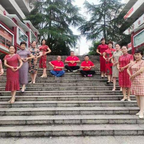 扬帆把舵，相伴始终一一六亩塘中学223班生地会考送考记