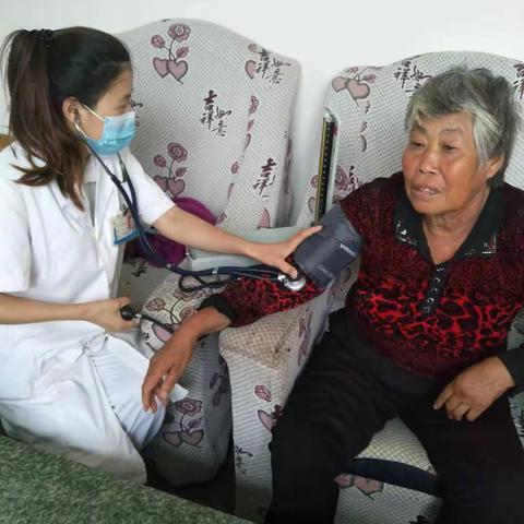 关爱病人   胜似亲人