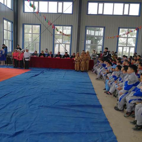 “中华民族一家亲，同心共筑中国梦”巴彦高勒中心学校第八届校园艺术节三年四课本剧《王二小》