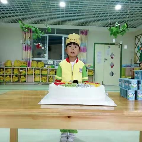 《我在幼儿园》小朋友们和我一起过生日