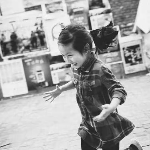 我家希，时而明媚，时而忧伤的萌妹纸