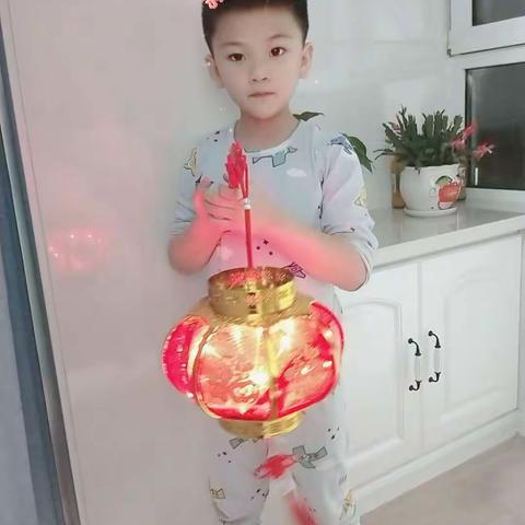 六小附属园大二班王垲乐   寒假《家庭读书会》（第七期）