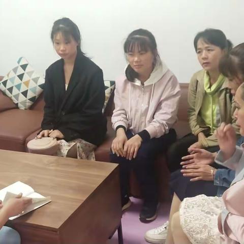 “坏人来了我不怕”——爱童幼儿园进行防恐防暴演练